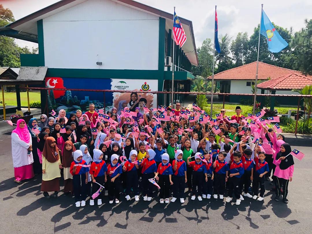 森林城市向7所領(lǐng)養(yǎng)的學校提供了社會和教育援助